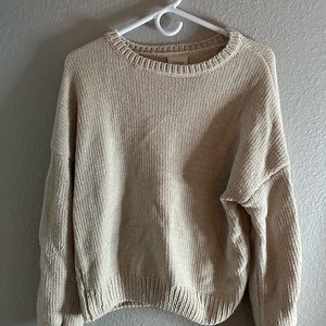 soft knitted sweater with floral details